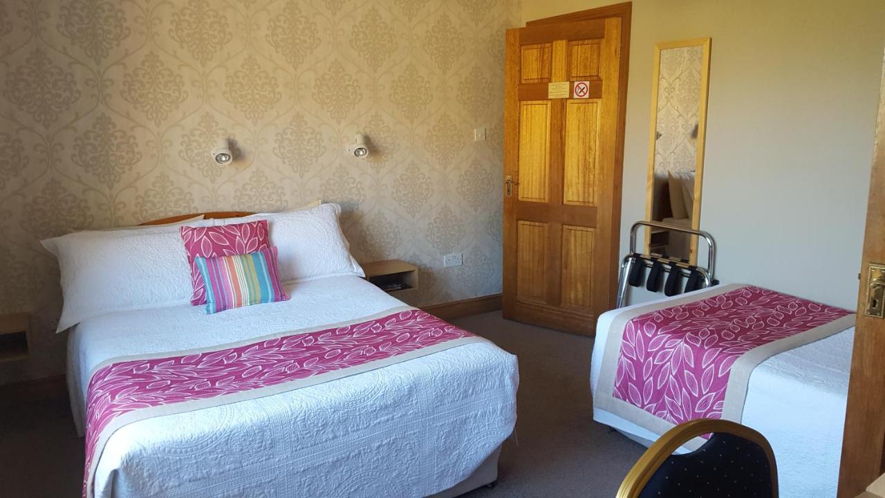 Riverwalk House B&B Oughterard Dış mekan fotoğraf