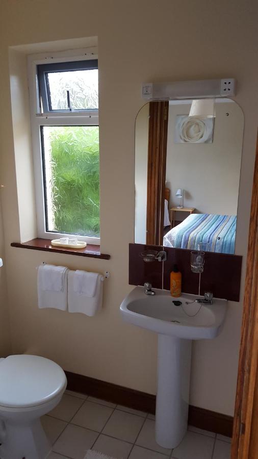 Riverwalk House B&B Oughterard Dış mekan fotoğraf